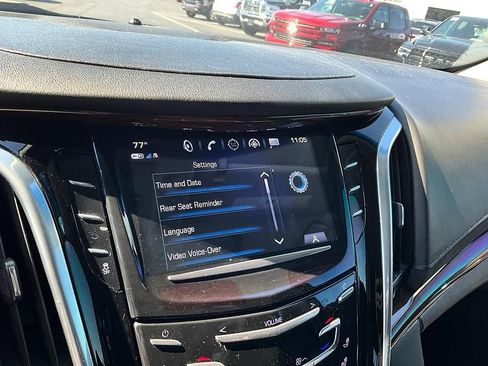 Used 2020 Cadillac Escalade Luxury AWD/4WD image 19