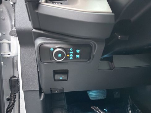 New 2025 Ford Bronco Outer Banks w/ Sasquatch Package image 18