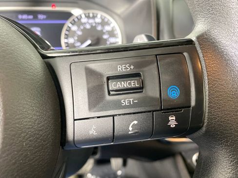 Used 2023 Nissan Rogue SV image 15