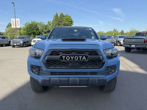 Used 2018 Toyota Tacoma TRD Pro AWD/4WD image 3