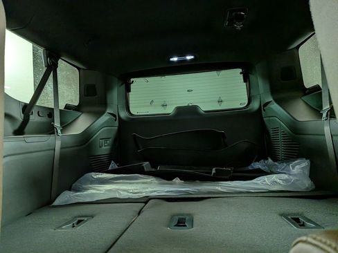 New 2026 Chevrolet Suburban High Country image 34