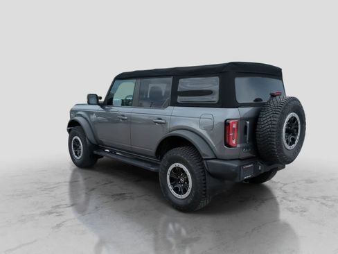 Used 2022 Ford Bronco Outer Banks w/ Sasquatch Package AWD/4WD image 6