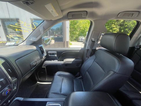 Used 2015 Chevrolet Silverado 1500 LTZ Z71 w/ LTZ Plus Package AWD/4WD image 18