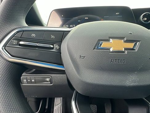 New 2026 Chevrolet Equinox EV LT image 19