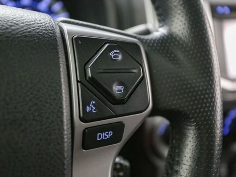 Used 2018 Toyota 4Runner SR5 Premium AWD/4WD image 34