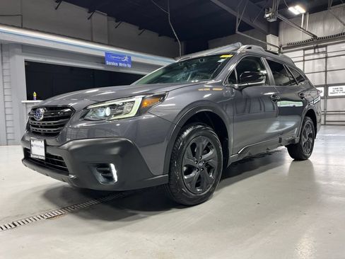 Used 2020 Subaru Outback Onyx Edition XT AWD/4WD image 3