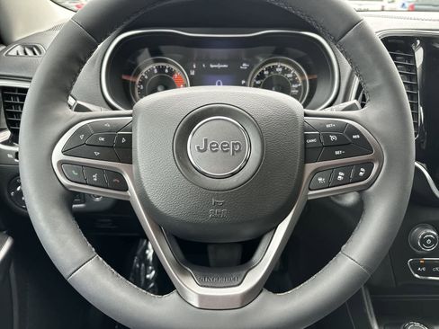 Used 2022 Jeep Cherokee Limited image 12