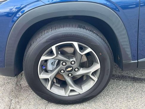 Used 2024 Chevrolet Trax LT w/ Driver Confidence Package FWD image 9