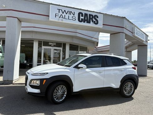 Used 2021 Hyundai Kona SEL Plus w/ Cargo Package FWD image 1