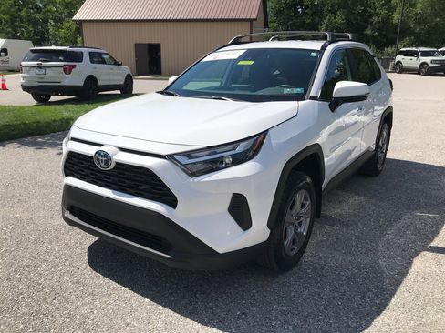 Certified 2023 Toyota RAV4 XLE AWD/4WD image 4