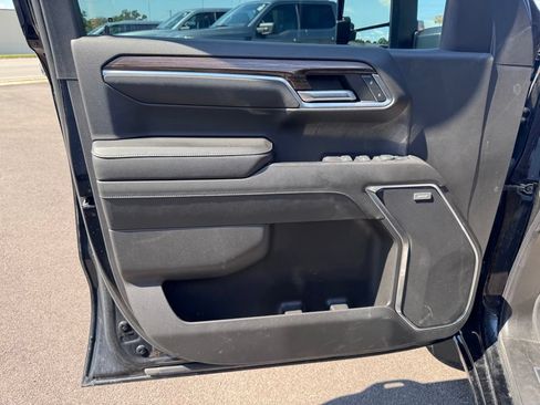 Used 2022 Chevrolet Silverado 1500 RST w/ Convenience Package II AWD/4WD image 9