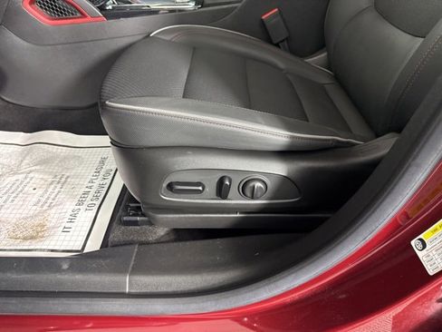 Used 2023 Chevrolet TrailBlazer RS w/ Convenience Package image 18