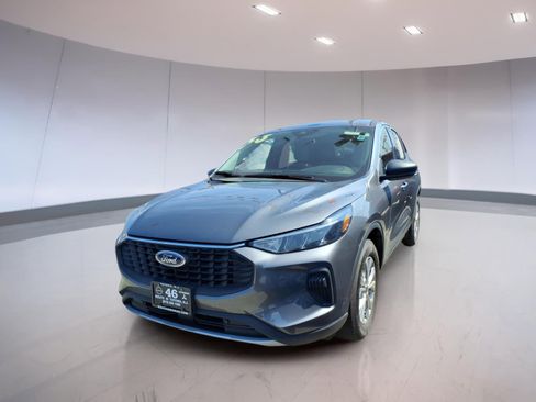Used 2023 Ford Escape Active image 2