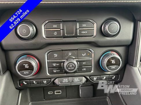 Used 2024 Chevrolet Suburban Premier w/ Premium Package 2 AWD/4WD image 20