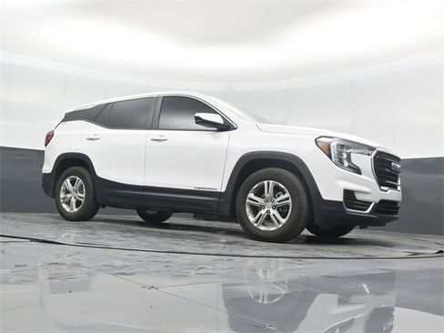 Used 2024 GMC Terrain SLE image 38
