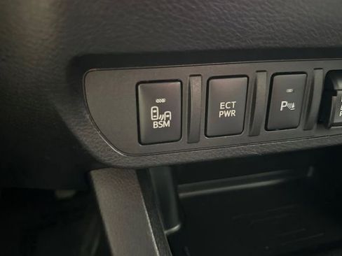 Certified 2020 Toyota Tacoma TRD Off-Road w/ Technology Package AWD/4WD image 32