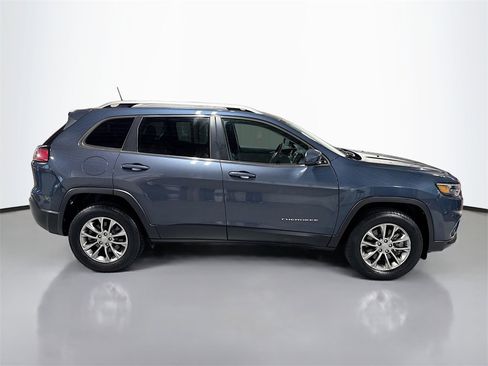 Used 2020 Jeep Cherokee Latitude Plus image 5