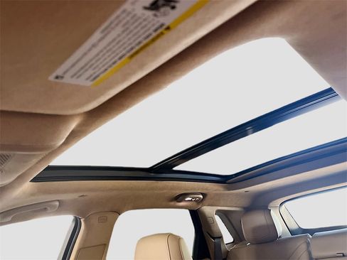 Used 2021 Cadillac XT5 Sportv w/ Platinum Package image 23