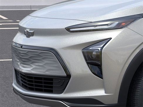 New 2023 Chevrolet Bolt EUV Premier FWD image 13