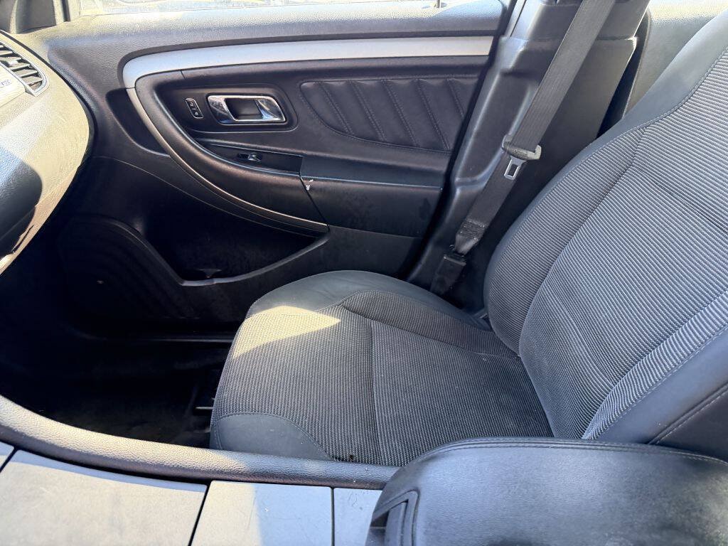 Used 2013 Ford Taurus SEL FWD image 11