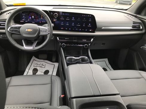 Certified 2026 Chevrolet Traverse LT AWD/4WD image 5