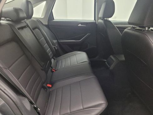 Used 2021 Volkswagen Jetta SE w/ SE Cold Weather Package FWD image 19