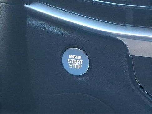 Certified 2025 Kia Sorento S image 24