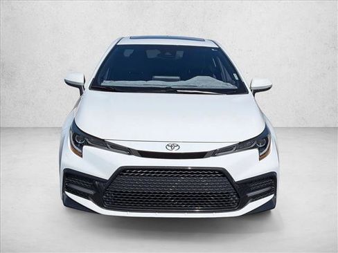 Used 2021 Toyota Corolla SE w/ SE Premium Package image 2