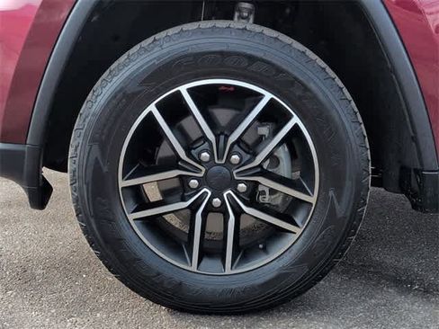 Used 2020 Jeep Grand Cherokee Trailhawk w/ Trailhawk Luxury Group image 13