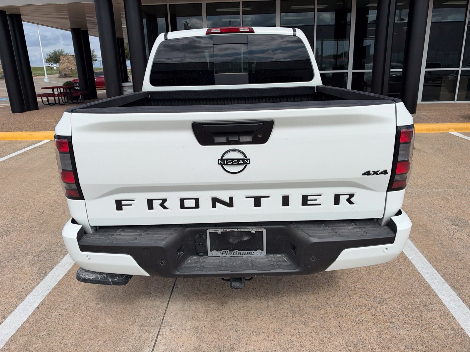 Used 2026 Nissan Frontier SV w/ Tow Package AWD/4WD image 4