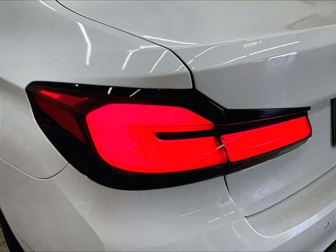 Used 2023 BMW 530i w/ Convenience Package RWD image 31