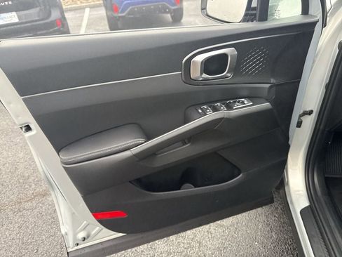 New 2026 Kia Sorento LX image 21