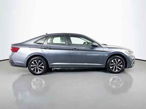 Certified 2025 Volkswagen Jetta S FWD image 8