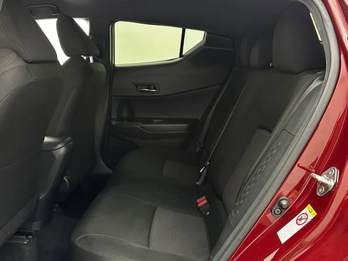 Used 2019 Toyota C-HR XLE image 22