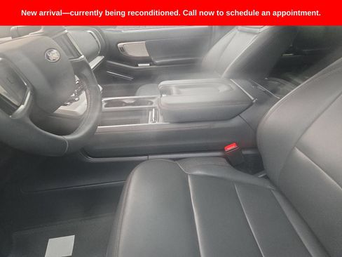 Used 2025 Ford Expedition Active AWD/4WD image 10