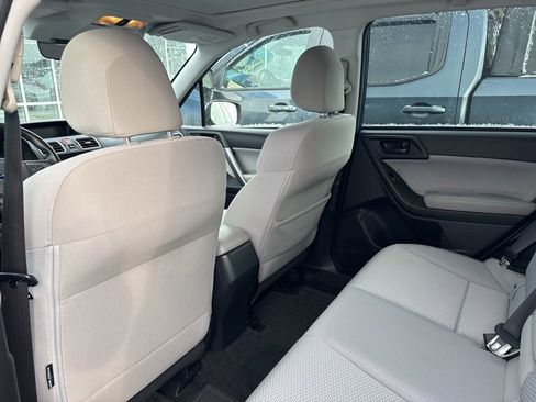 Used 2018 Subaru Forester 2.5i Premium image 12