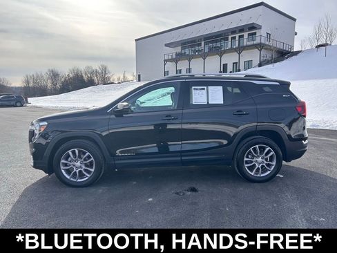 Used 2023 GMC Terrain SLT image 3