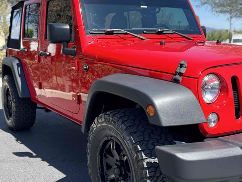 Used 2015 Jeep Wrangler Unlimited Sport w/ Quick Order Package 24S AWD/4WD image 40