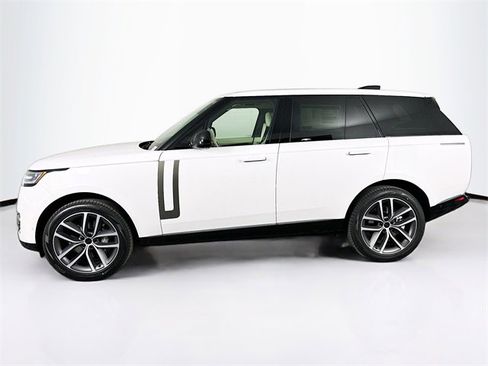 New 2026 Land Rover Range Rover SE image 8