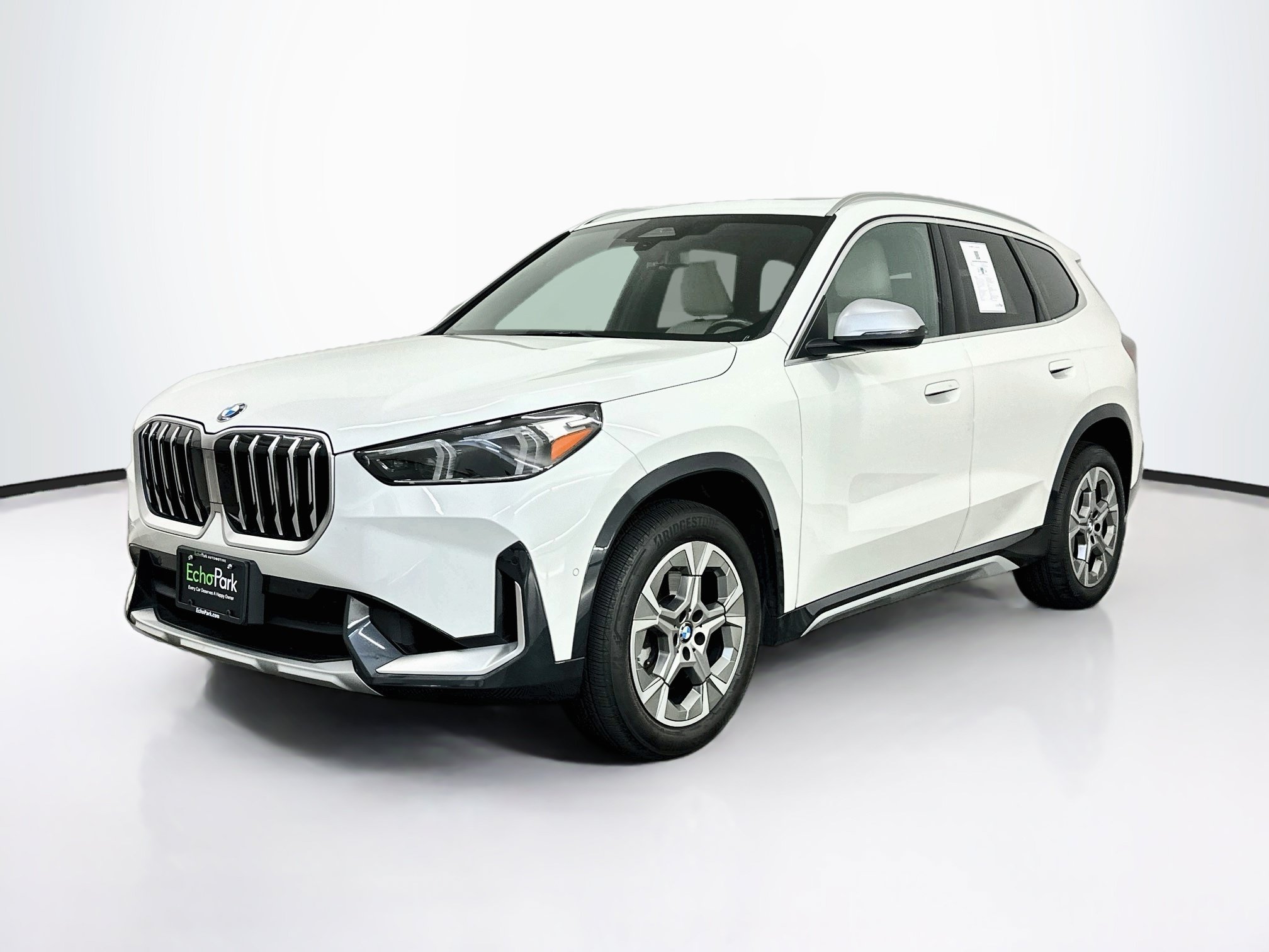 Used 2024 BMW X1 xDrive28i w/ Convenience Package AWD/4WD image 3