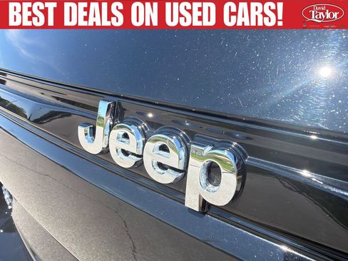 Used 2023 Jeep Grand Cherokee Limited AWD/4WD image 39