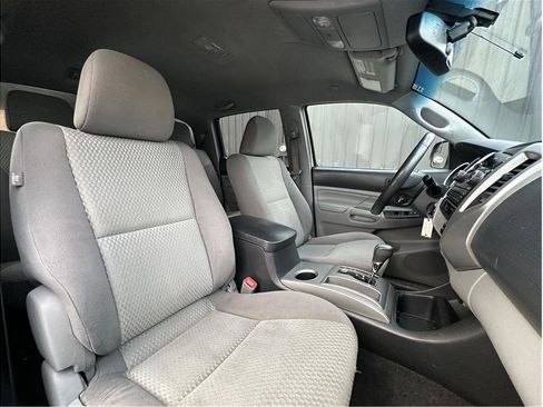 Used 2012 Toyota Tacoma 4x4 Double Cab image 4