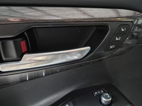 New 2026 Toyota Highlander Limited image 18