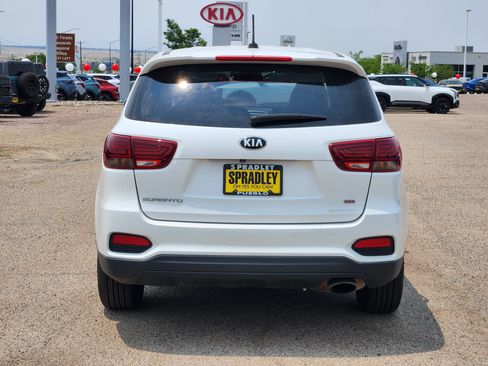 Used 2020 Kia Sorento LX AWD/4WD image 4
