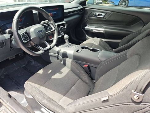 Used 2025 Ford Mustang Coupe RWD image 36