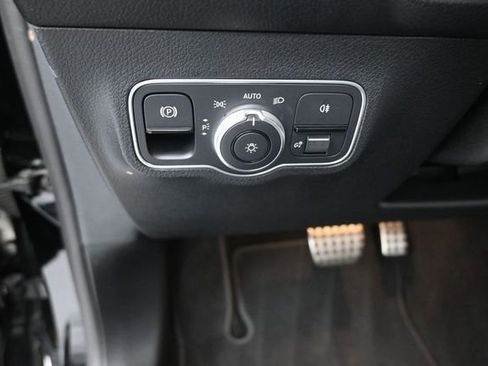 Used 2024 Mercedes-Benz GLB 250 image 20