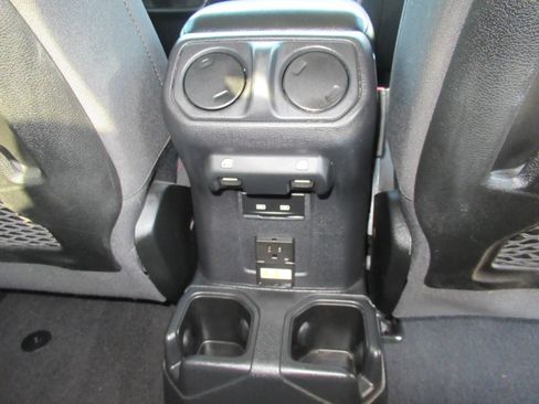 Used 2021 Jeep Gladiator Rubicon AWD/4WD image 37