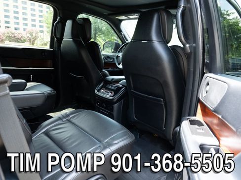 Used 2018 Lincoln Navigator Reserve AWD/4WD image 18