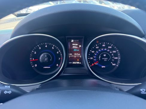 Used 2014 Hyundai Santa Fe Sport w/ Premium Equipment Package 03 FWD image 33