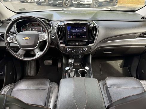 Used 2021 Chevrolet Traverse Premier FWD image 3